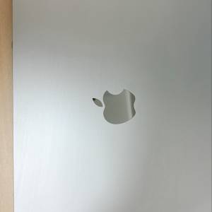 M4Apple macbook air (99%new) 16gb ram 512gb ssd (apple warranty to 2027 feb)