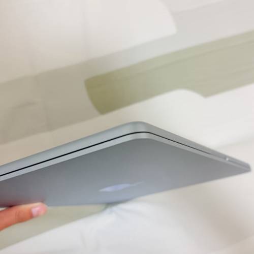 M4Apple macbook air (99%new) 16gb ram 512gb ssd (apple warranty to 2027 feb)