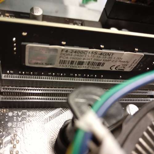 DDR4 4G   2400MHZ 見內文