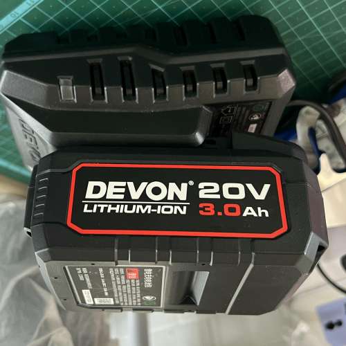 大有 DEVON 20V 3.0 AH電池 + 充電器 清屋出售 HK$180.00