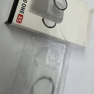 X5 高級鏡頭保護鏡1片，另一片已使用。