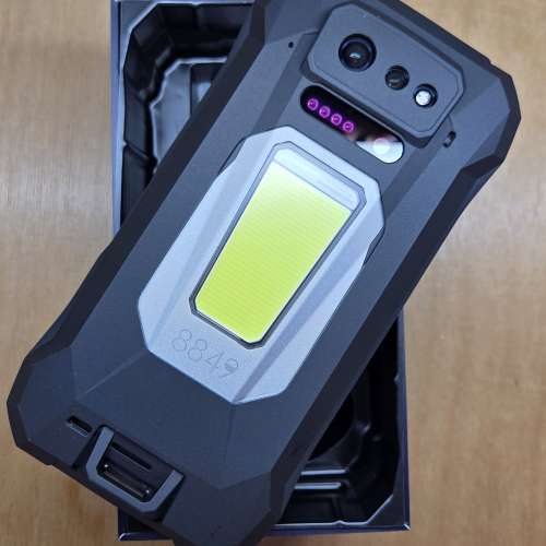 8849 Unihertz TANK5 5G 智能三防投影手機