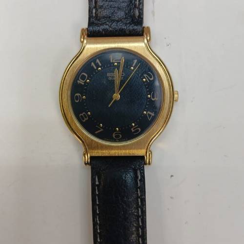 罕有全新Seiko Vintage 2K01-0140 中庄石英皮帶錶