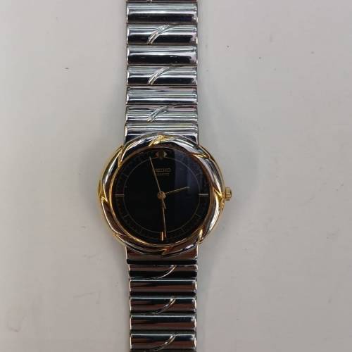 罕有全新Vintage 1990 Seiko Galaxy 2K01-0280 2-Tone Mid-Size Quartz Watch