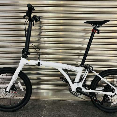 ( 最新款一體頭管版 NEO 20吋 40T飛輪 ) JAVA NEO 9速 油剎 20吋 406 鋁合金折叠車...