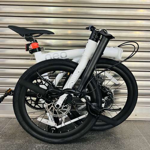 ( 最新款一體頭管版 NEO 20吋 40T飛輪 ) JAVA NEO 9速 油剎 20吋 406 鋁合金折叠車...