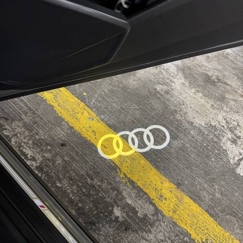Audi Q5 spot back