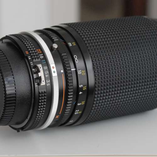 Nikon Zoom Nikkor 35-200mm