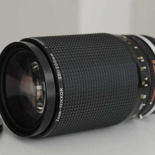 Nikon Zoom Nikkor 35-200mm