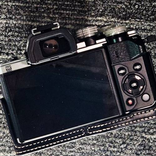 Olympus E-M10 Mark II 銀色淨機身