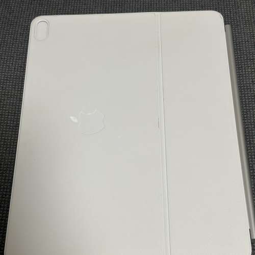 全新未開封iPad air m4 13inch, 1TB wifi銀色+白色Apple magic keyboard