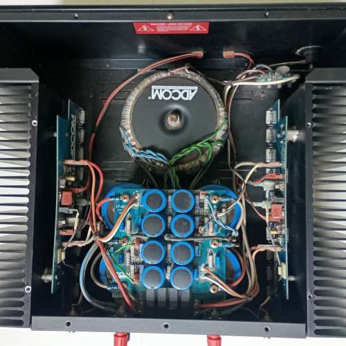 美國 Adcom 前級和 Nelson Pass 設計全 Power MOSFET Pass招牌後級