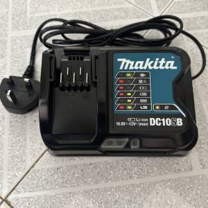 Makita 牧田 DC10SB 10.8V&ndash;12V 鋰電池快速充電器