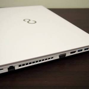 FUJITSU Ah555 手提電腦