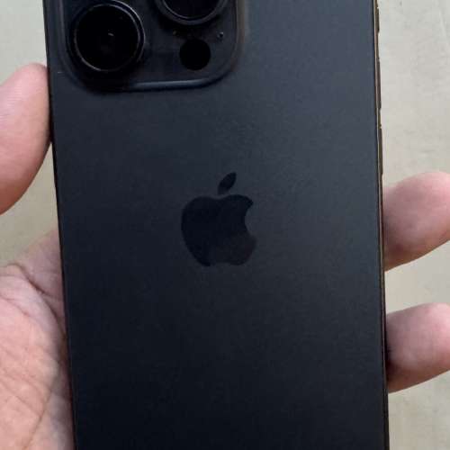 新淨、美版 iPhone 15 Pro 1TB 黑色、電池健康度100