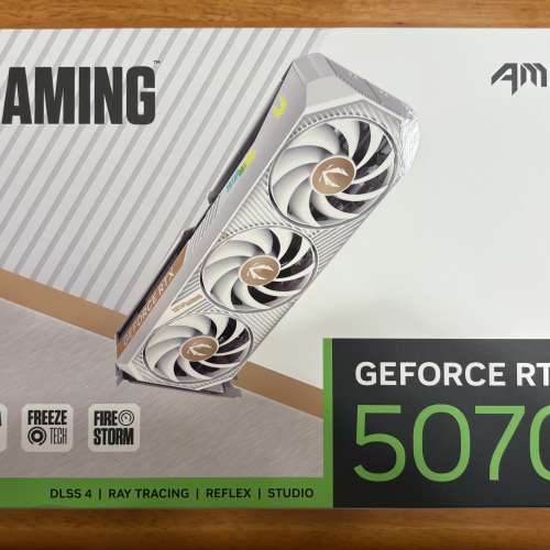 ZOTAC GAMING RTX5070 AMP White Edition(ZT-B50700FQ-10P)