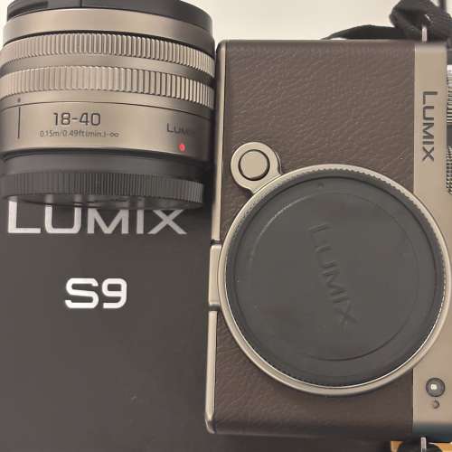 鈦金色套裝 Panasonic Lumix S9 跟 18-40mm鏡