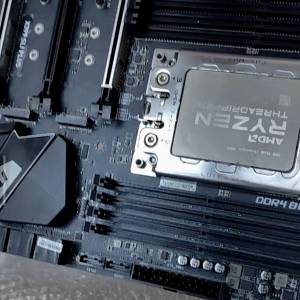 微星 X399 SLI PLUS 主機板 + AMD Threadripper 1900X 處理器