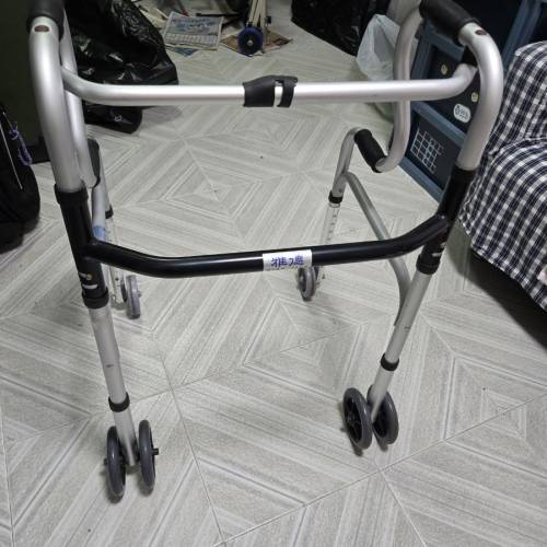 鋁合金助行架