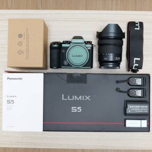 Panasonic Lumix S5 + LUMIX L Mount S 20-60mm F3.5-5.6 鏡頭
