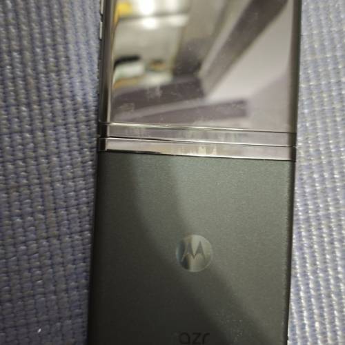 Moto Razr港行12+512黑色9成新