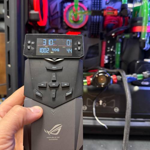 ASUS ROG水冷電腦