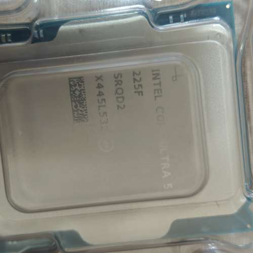 Intel Ultra 5 225F Tray裝