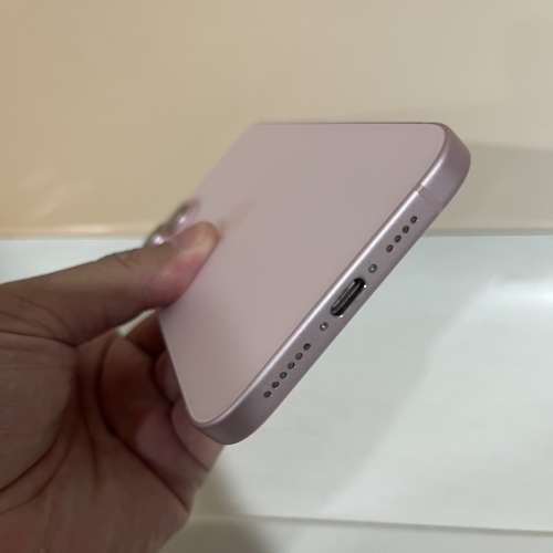 大機iPhone 15 plus 256gb,港行雙卡，完美冇花，冇修冇拆，所有原裝，所有功能正常！