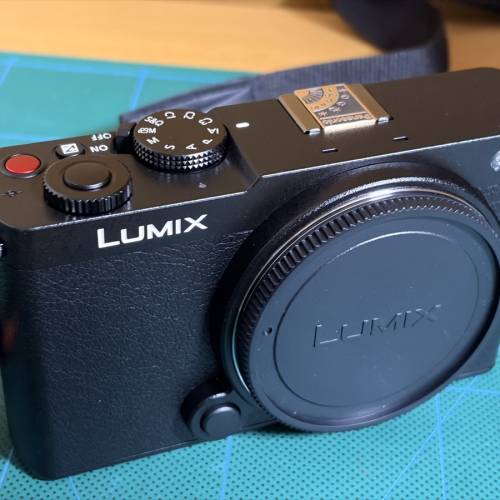 Panasonic Lumix S9 Black & 28-200mm set