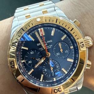 百年靈 Breitling Chronomat 42 間金藍盤 18K紅金/精鋼 UB0134 淨錶一隻 運作一切...