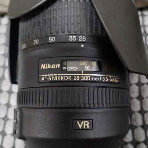 Nikon D800E + Nikon Afs 28-300mm
