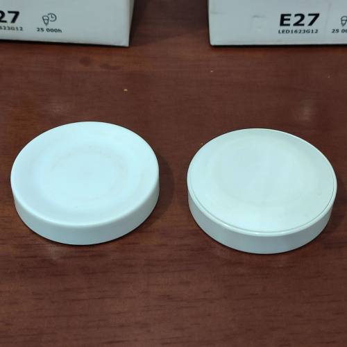 IKEA TR&Aring;DFRI 1000 流明 E27 規格的 LED 智能燈泡 兩個 
送 遙控器(有使用痕跡)  ...
