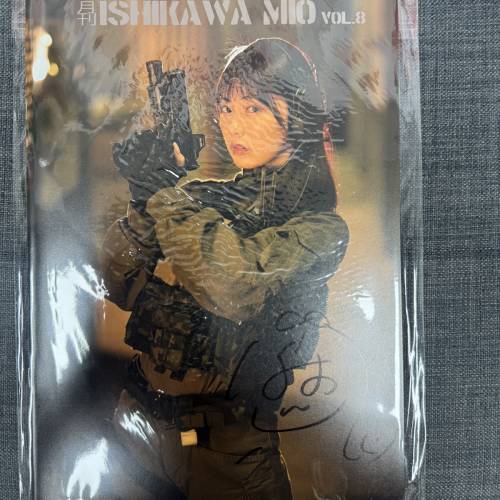 全新月刊石川澪Vol.8 親筆簽名 30版cosplay寫真集