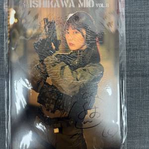全新月刊石川澪Vol.8 親筆簽名 30版cosplay寫真集
