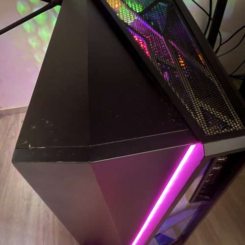 平放！！！卡皇 GTX  1080Ti 11 GB 抵玩經典高配台式水冷RGB電競主機
