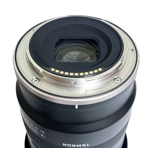 Tamron 18-300mm f/3.5-6.3 di iii-a vc vxd Nikon Z-mount