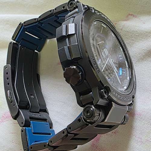 Casio MTG-B1000BD-1ADR