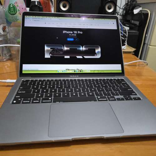 13" MacBook Air M1 512ssd 8gb ram