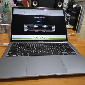 13" MacBook Air M1 512ssd 8gb ram