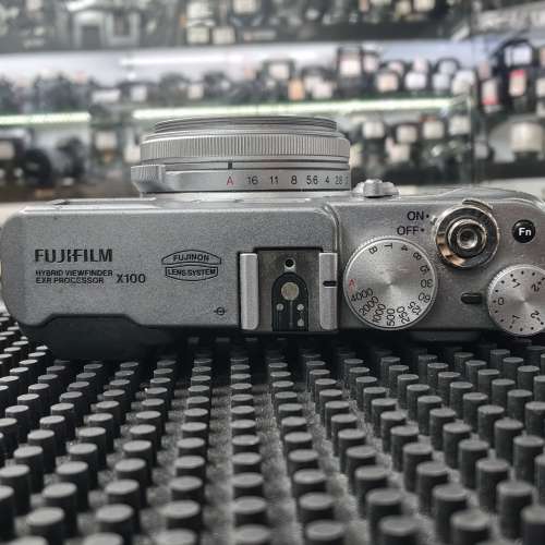 Fujifilm X100  配件齊全 功能正常