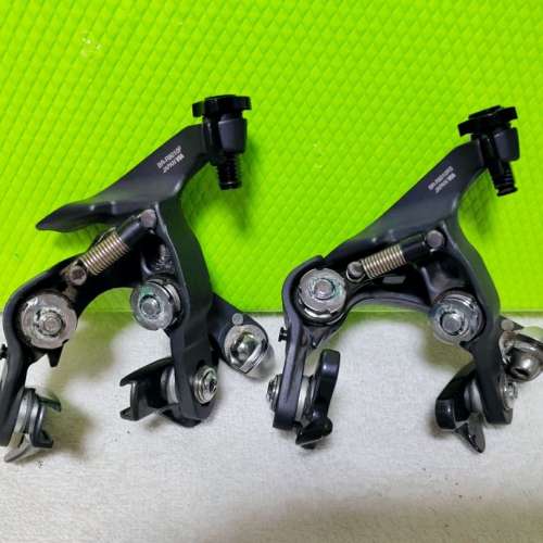 Shimano Ultegra BR-R8010 系列的直裝式（Direct Mount）