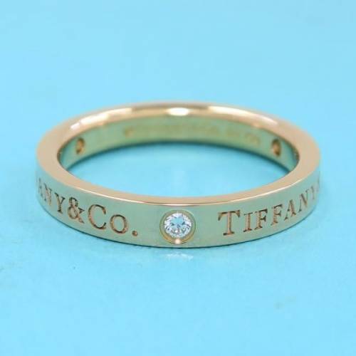 Tiffany＆Co 戒指

三鑽玫瑰金戒指