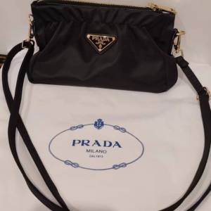 Prada 手袋仔