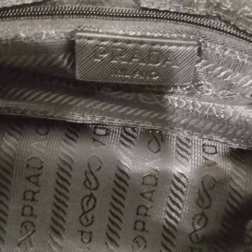 Prada 手袋仔