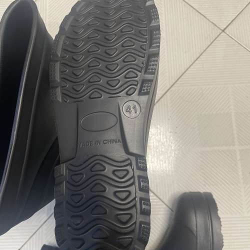 全新水鞋2對 Size 41. 屯門良景邨自取。