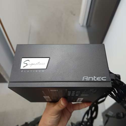 (新淨白金牛) Antec Signature 1300W 全模組80+白金火牛