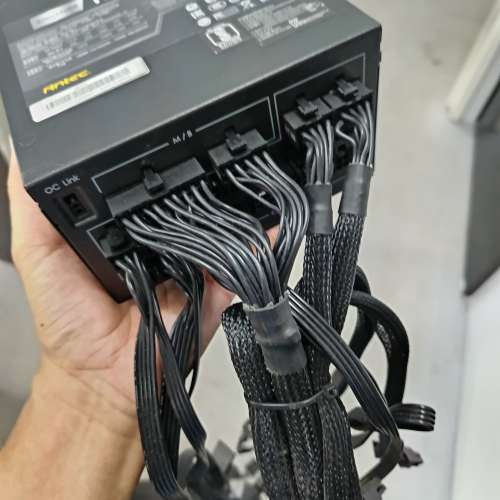 (新淨白金牛) Antec Signature 1300W 全模組80+白金火牛