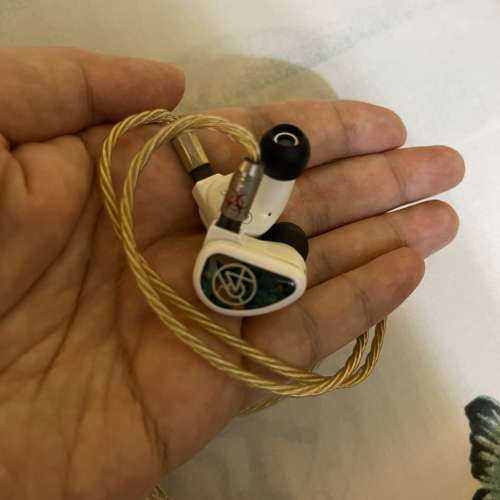 64 audio fourte blanc