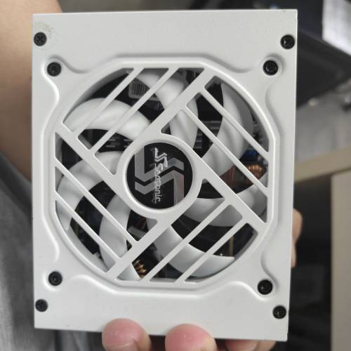 SEASONIC FOCUS SPX-750 SFX 750W Power Supply 80PLUS白金牌