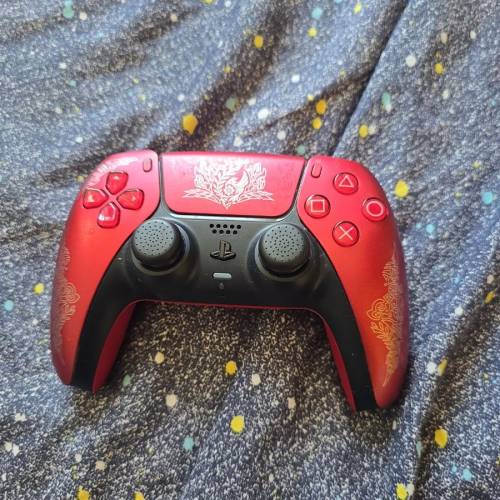 MH ps5 dual sense